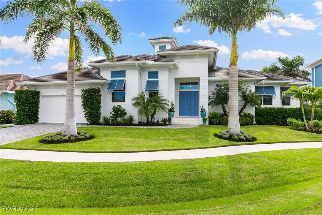 Property Photo:  239 Capistrano Court  FL 34145 