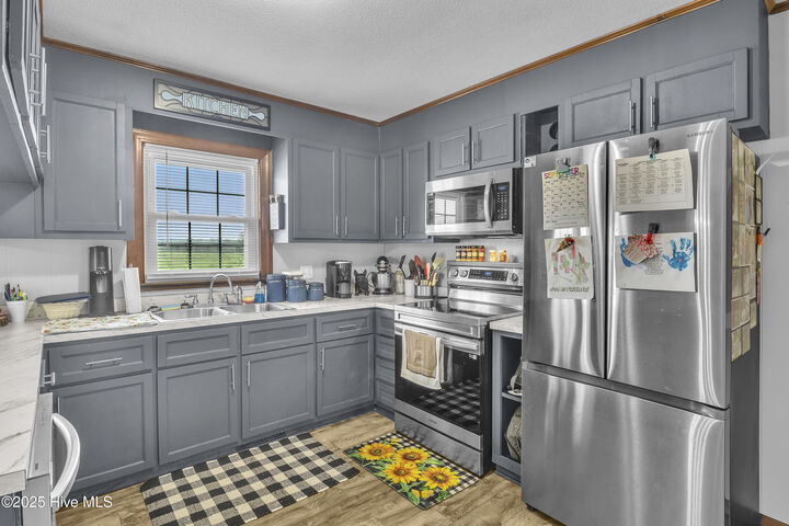 Property Photo:  653 Old Chinquapin Road  NC 28518 