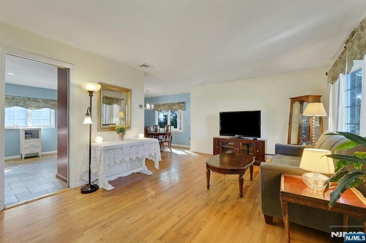 Property Photo:  9 Prospect Avenue  NJ 07645 