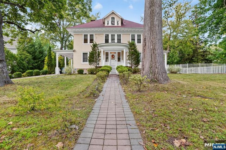 285 Maple Street  Englewood NJ 07631 photo