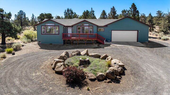 21085 Arid Avenue  Bend OR 97703 photo