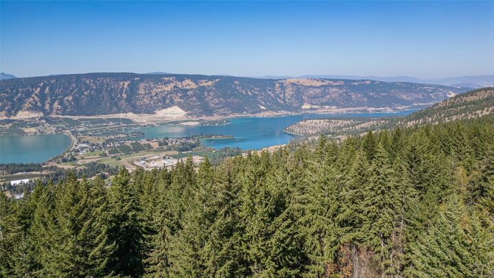 Photo de la propriété: 6051 Oyama Lake Road BC V4V 2C9