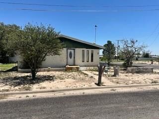 Property Photo: 709 S Valentine St TX 79735