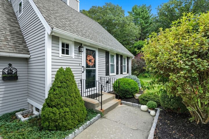 Property Photo:  83 Wheelwright Farm 83  MA 02025