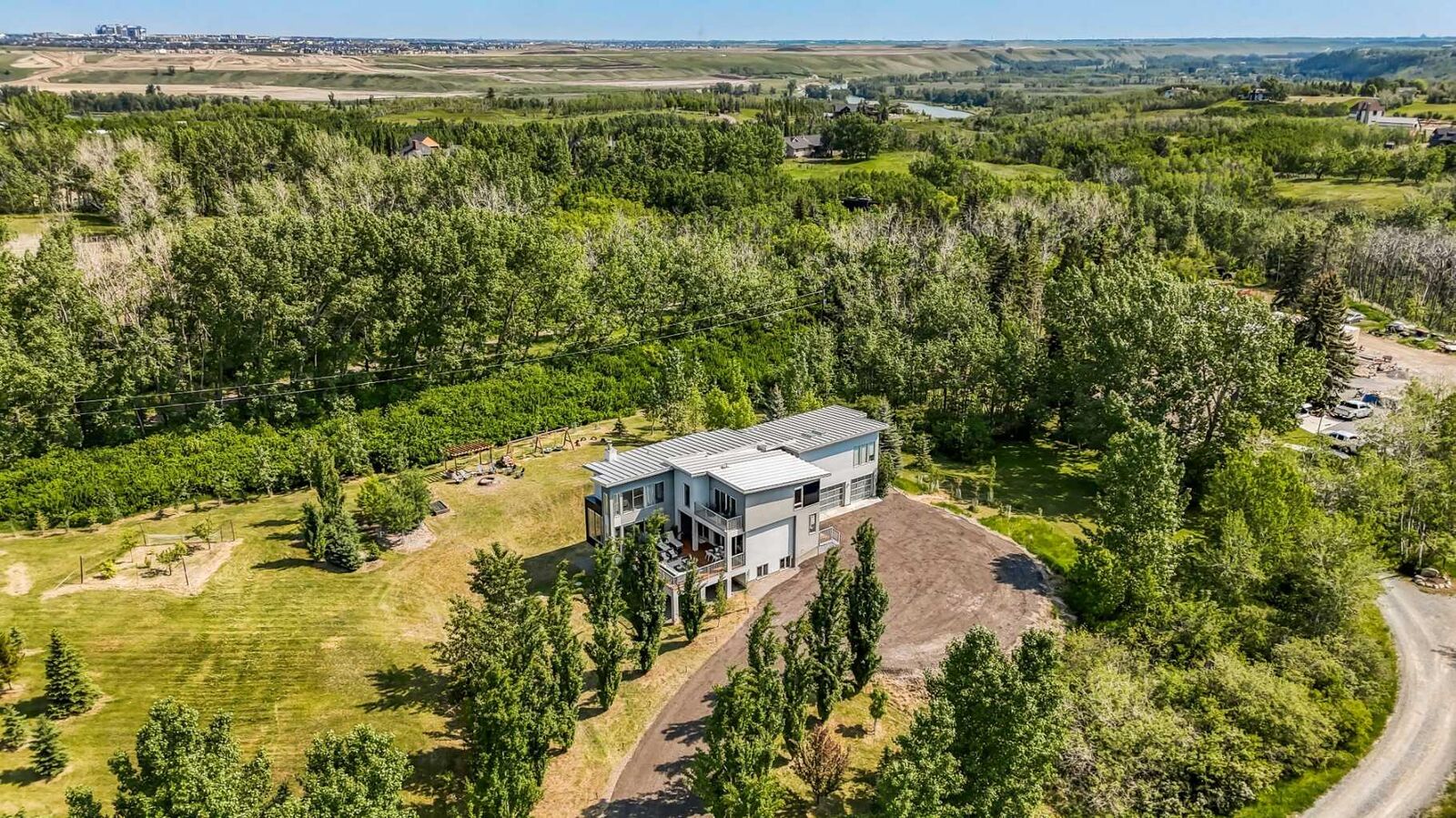 Property Photo:  24008 241 Avenue E  AB T1S 4B8
