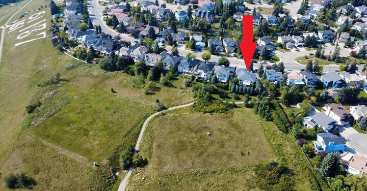 Photo de la propriété:  2922 Signal Hill Drive SW  AB T3H 2W1 