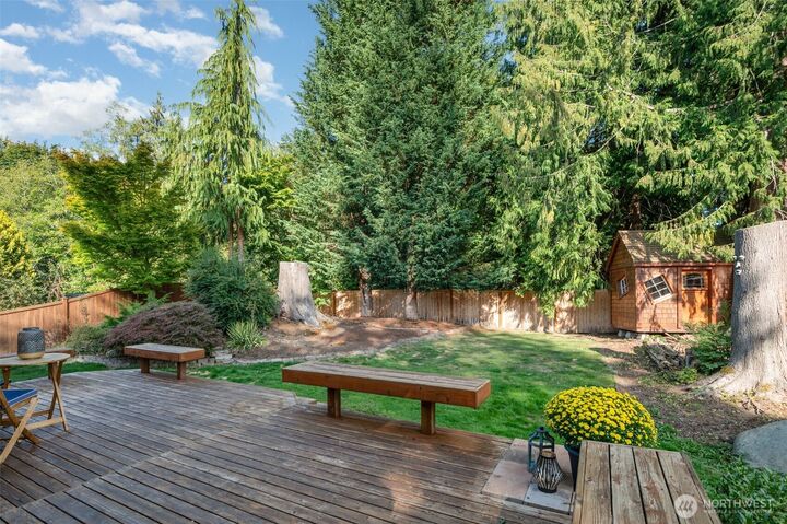 Property Photo:  11  118th Drive NE  WA 98258 