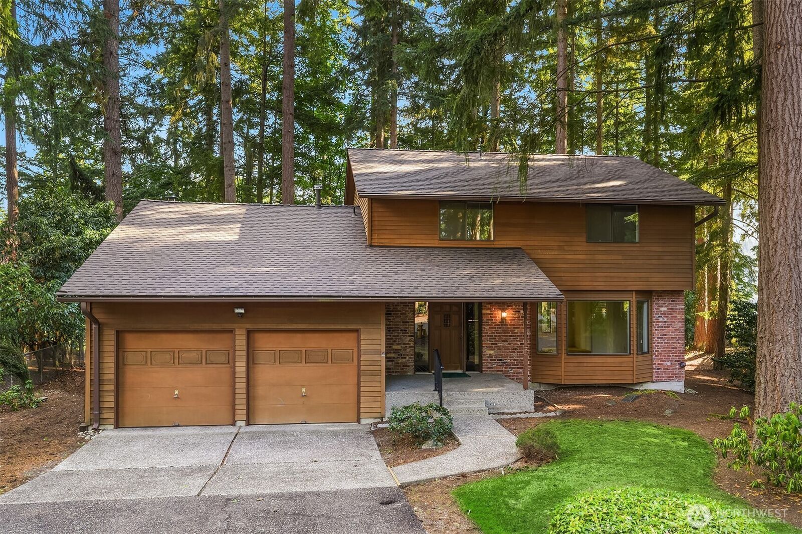 Property Photo: 14932 165th Place SE WA 98059