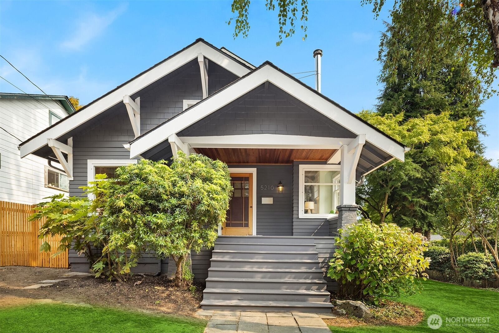 Property Photo:  5210  35th Avenue NE  WA 98105 