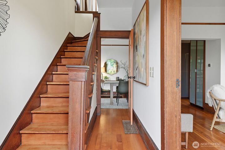 Property Photo: 2030 S Ingersoll Place WA 98144