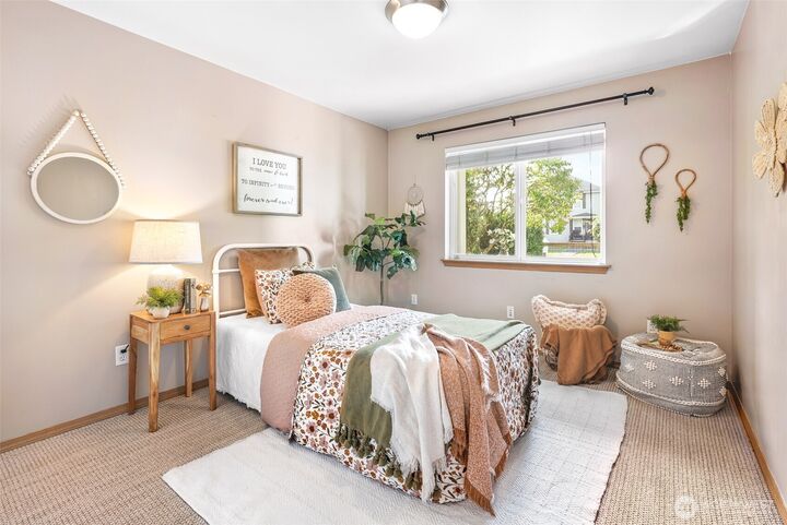 Property Photo:  2521  Chestnut Street  WA 98201 