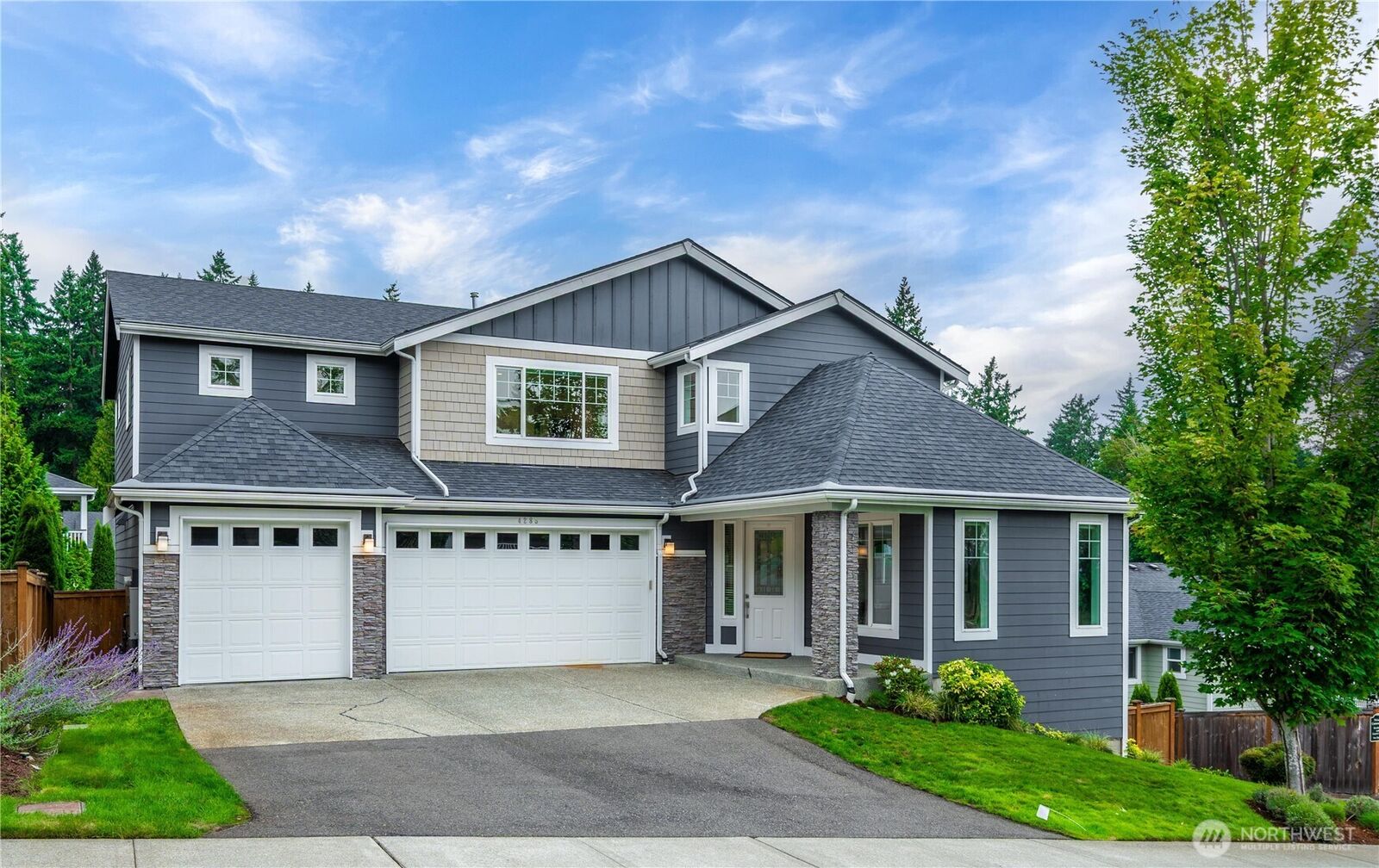 Property Photo:  4285  167th Court SE  WA 98006 