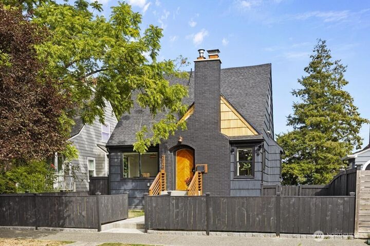 Property Photo: 5926 34th Avenue SW WA 98126
