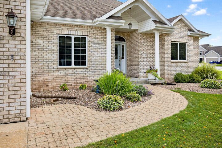 Property Photo:  4110 S Woodendale Way  WI 54915 
