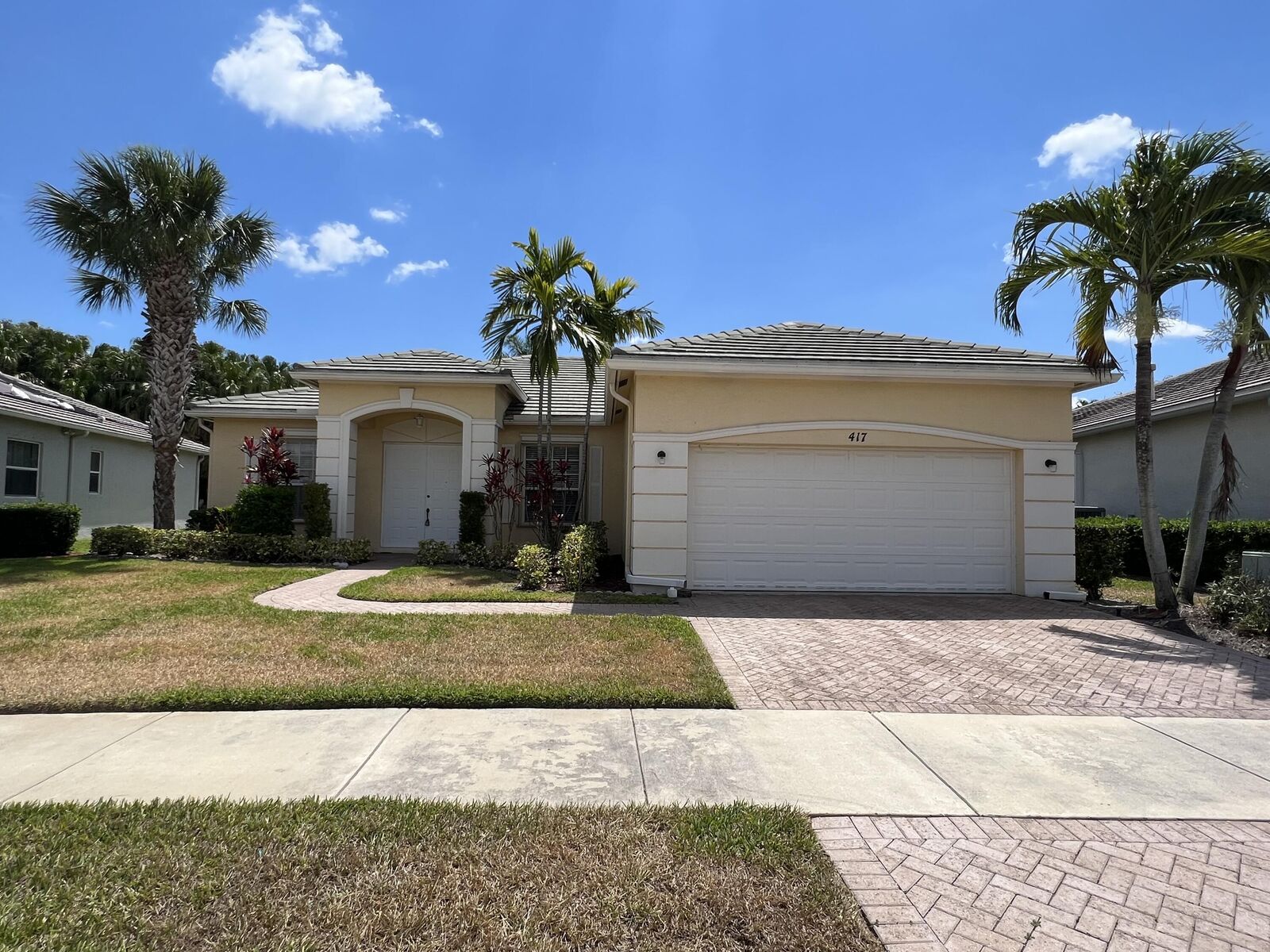Property Photo: 417 SW Blue Spring Court FL 34986