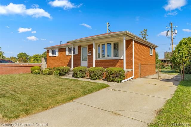 Property Photo: 17452 Cicotte Avenue MI 48101