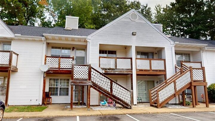 88 Emeraude Plage B  Hampton VA 23666 photo