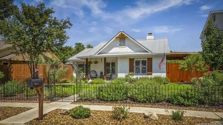 Property Photo: 13642 Princes Knolls TX 78231