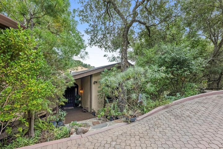 Property Photo: 61 Oak Haven Way CA 94062