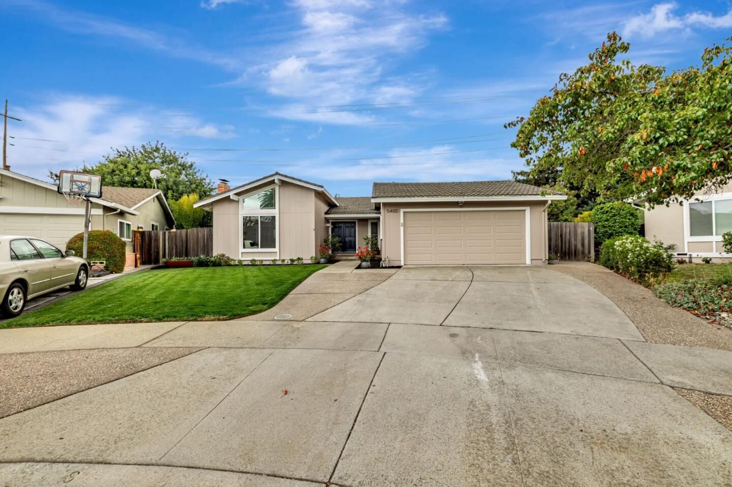 Property Photo: 5400 Southbridge Court CA 95118