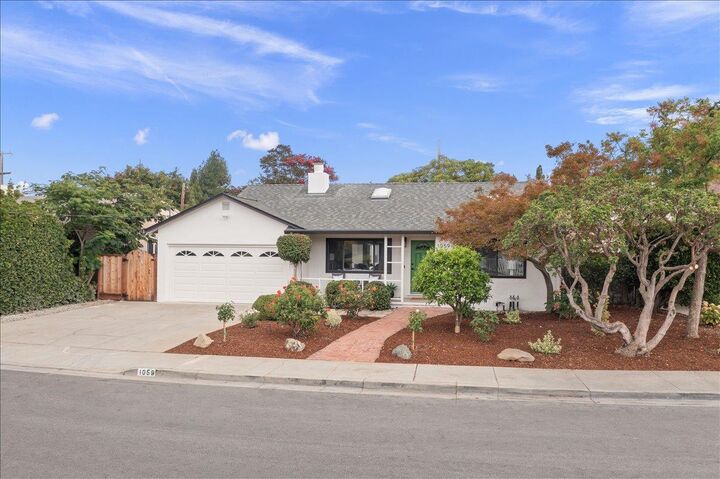 Property Photo:  1059 Nilda Avenue  CA 94040 