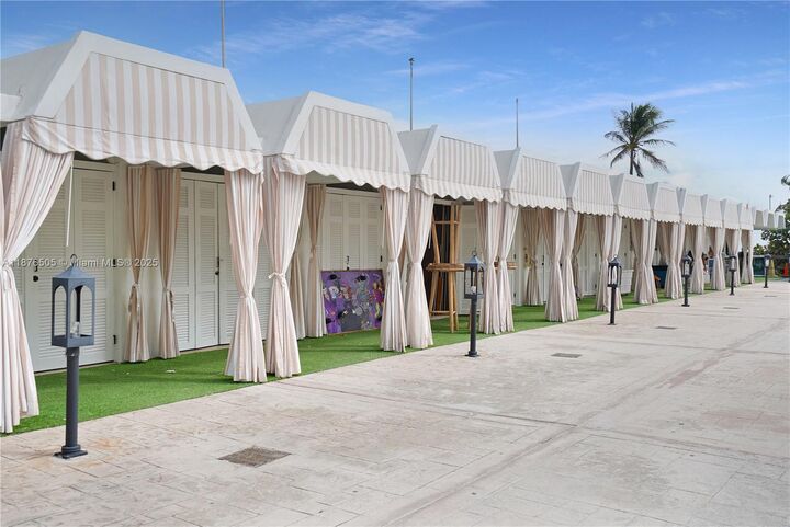 Property Photo: 5101 Collins Ave 14H FL 33140