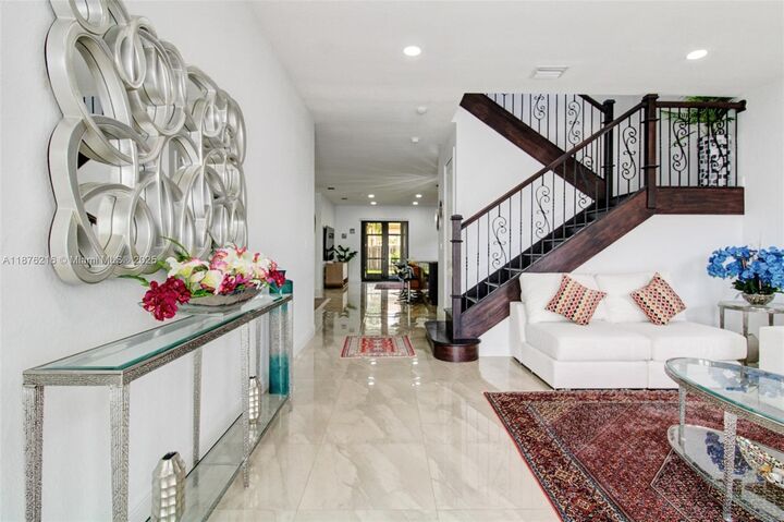 Property Photo:  14817 SW 39th Ter  FL 33185