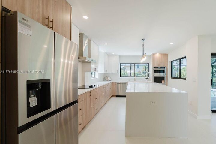 Property Photo: 7761 SW 169th St FL 33157