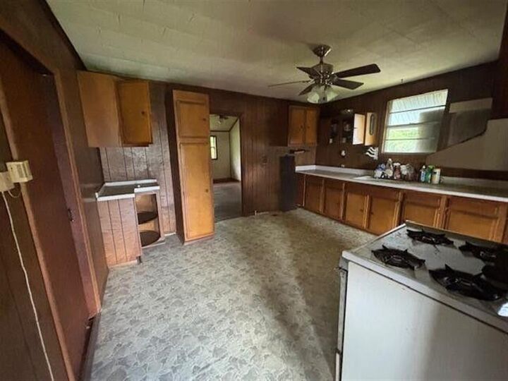 Property Photo:  508 La-110  LA 70653 
