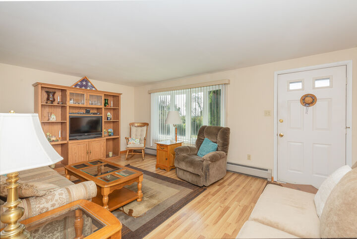 Property Photo:  7 Paramount Drive  CT 06483 