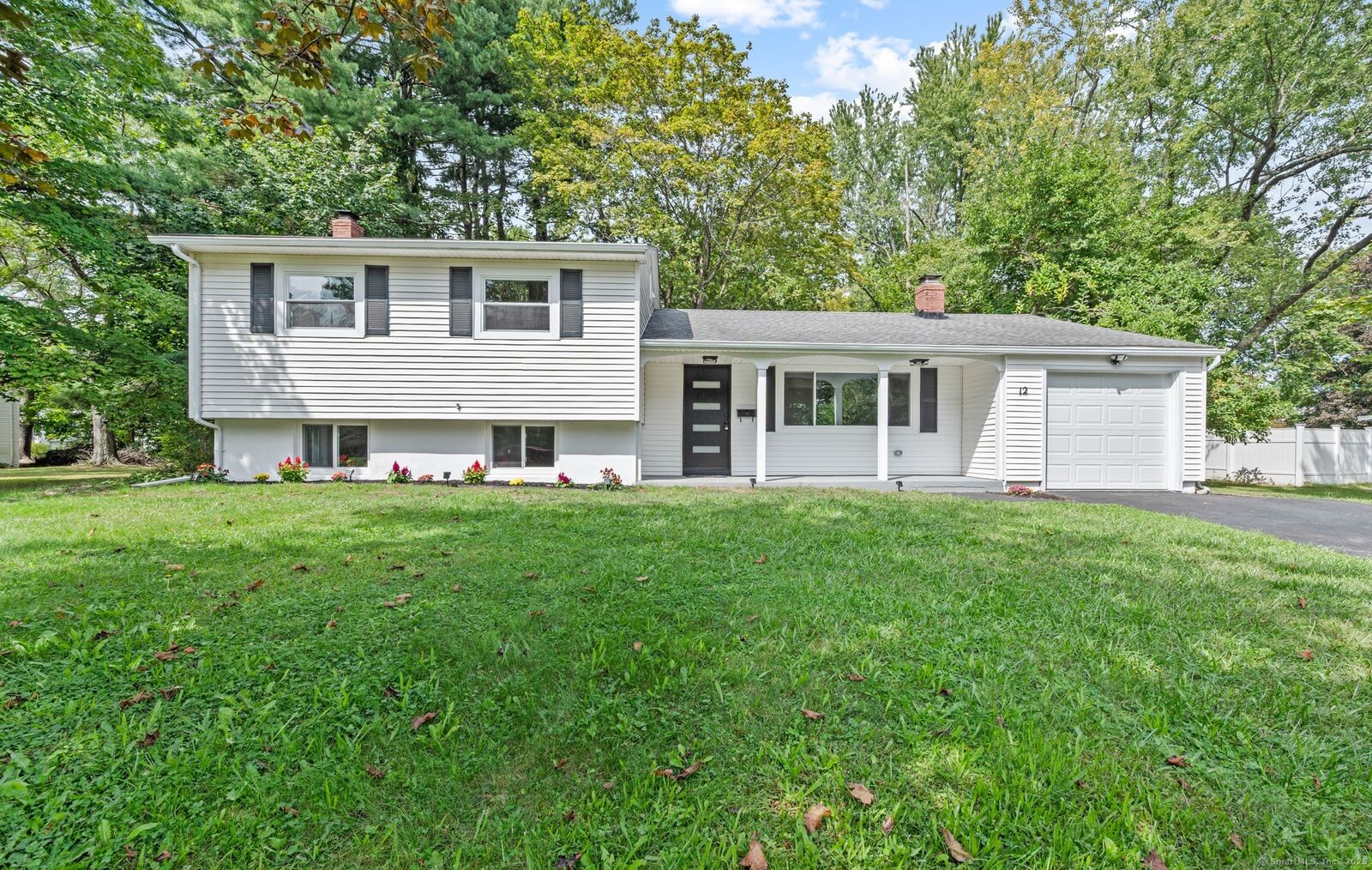 Property Photo:  12 Banbury Lane  CT 06002 
