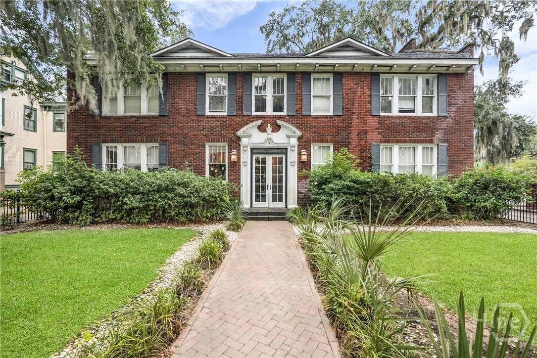 Property Photo: 17 E 37th Street 12 GA 31401