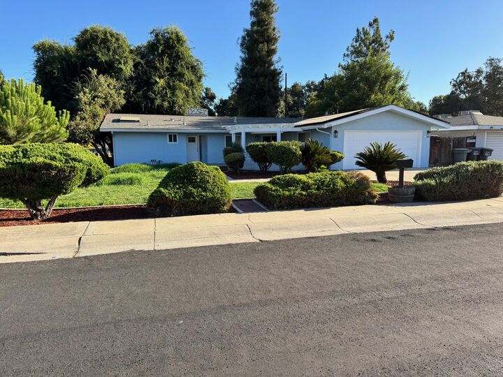 1640 W Princeton Court  Visalia CA 93277 photo