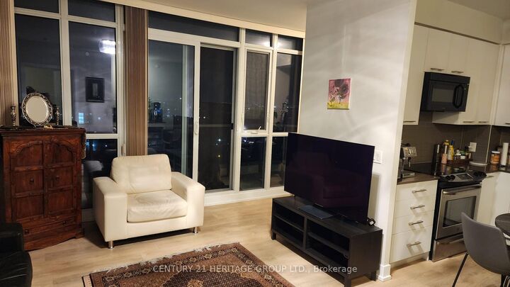 Property Photo:  9471 Yonge Street 1604  ON L4C 1V4 