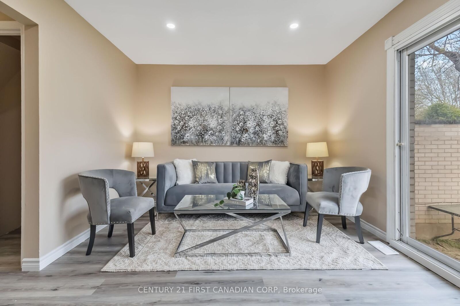 Photo de la propriété:  155 Boullee Street 2  ON N5Y 1T9 