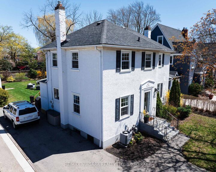 Property Photo:  77 Glenridge Avenue  ON L2R 4X2 