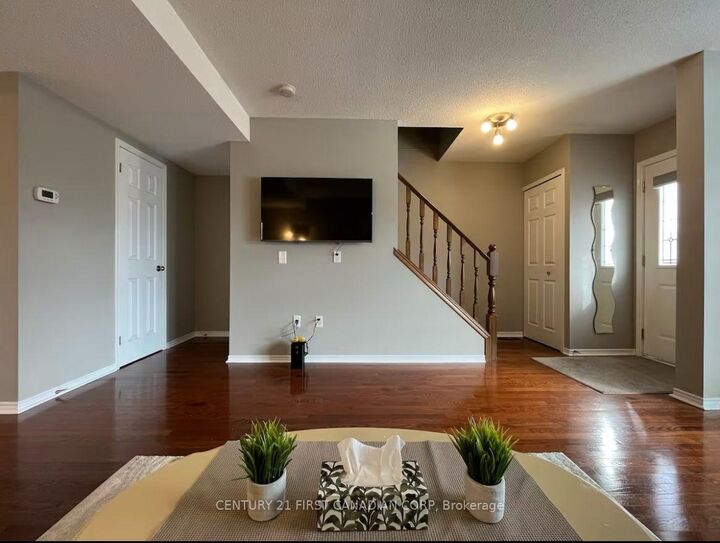 Photo de la propriété:  70 Chapman Court 2  ON N6G 4Z4 