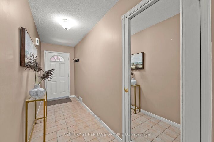 Property Photo:  40 Museum Drive 408  ON L3V 7T9 