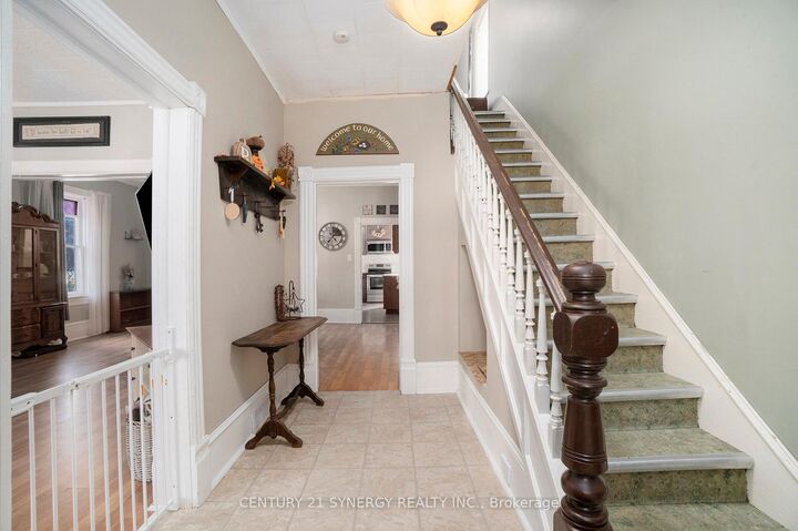 Photo de la propriété:  30 Kensington Avenue  ON K7A 2K5 