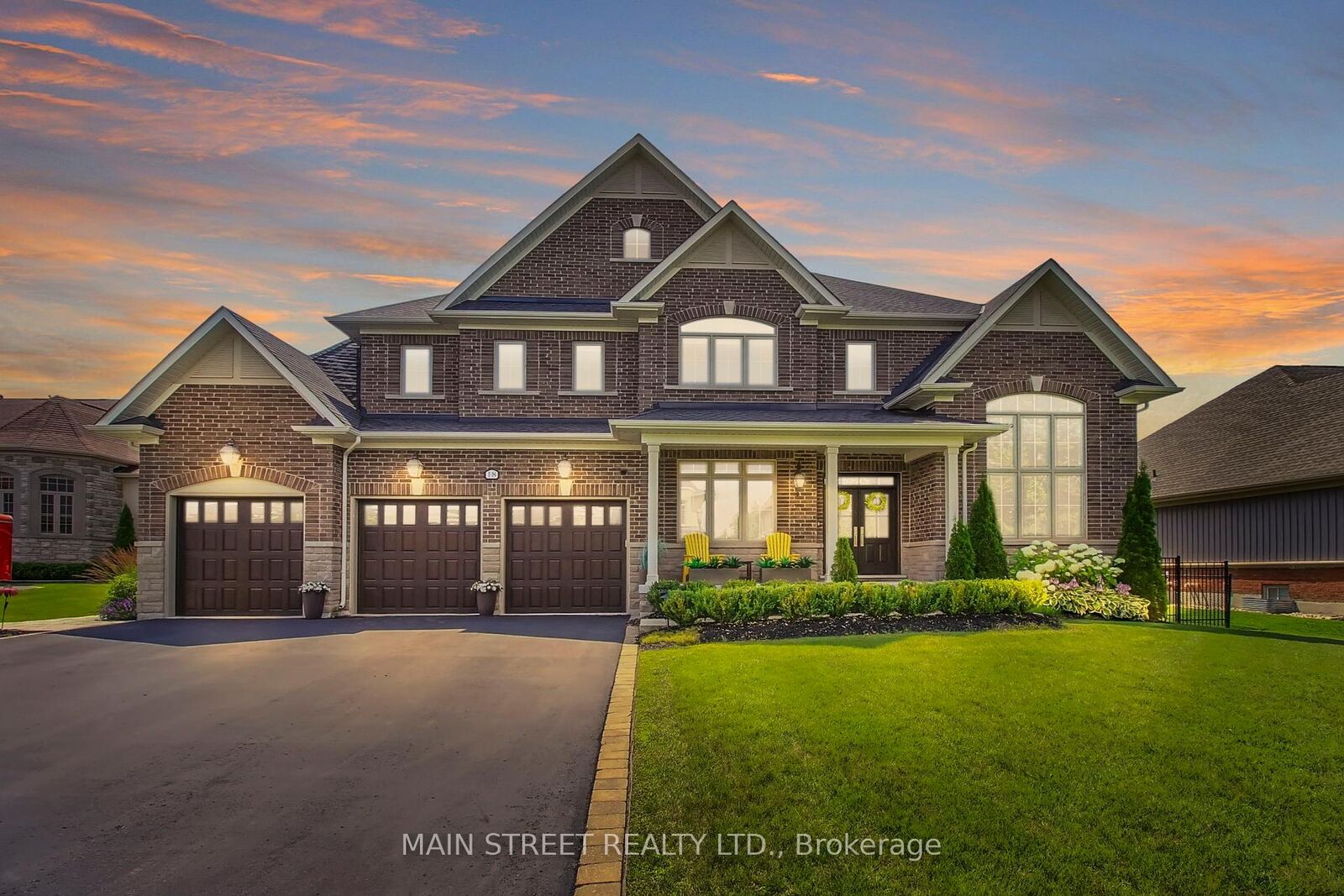 Property Photo:  18 Country Club Crescent  ON L9P 0B8