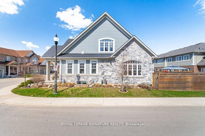 Property Photo:  47 Windsor Circle  ON L0S 1J0 