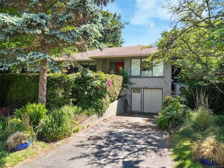 Property Photo:  747 Falkland Rd  BC V8S 4L9 