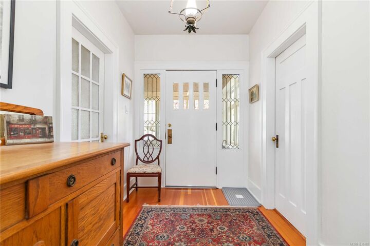 Property Photo:  1579 Hampshire Rd  BC V8R 5T4 