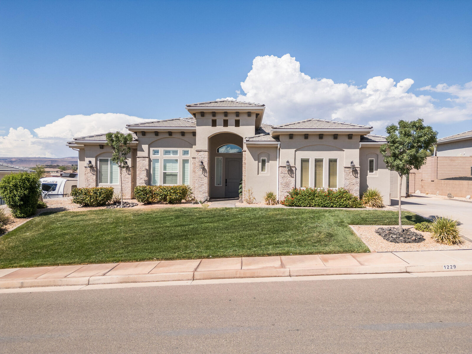 Photo de la propriété:  1229 E Black Brush Dr  UT 84780 