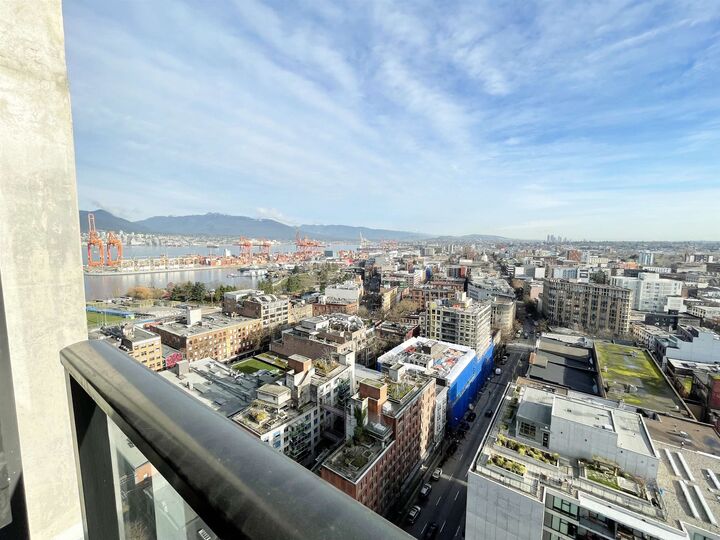 Property Photo: 108 W Cordova Street 2102 BC V6B 0G5