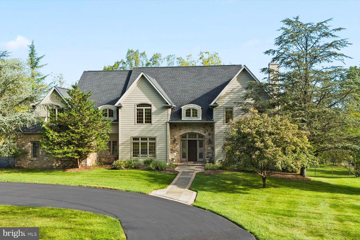 Property Photo:  105 Wynfield Lane  PA 18938