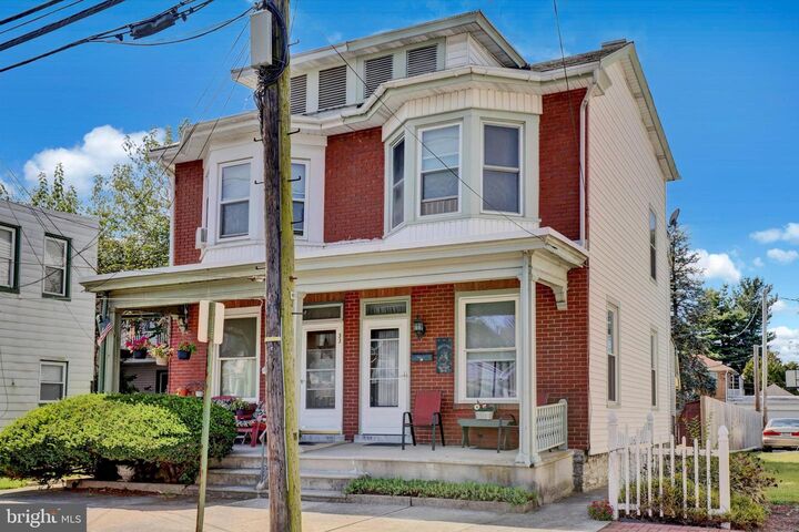 Property Photo:  31 S 4th Street  PA 17042 