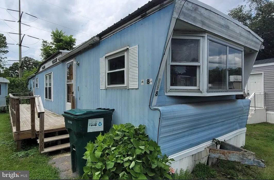 Property Photo:  1014 Willow Street Pike 8  PA 17602 
