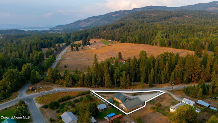 Property Photo: 1024 Sagle Rd ID 83860