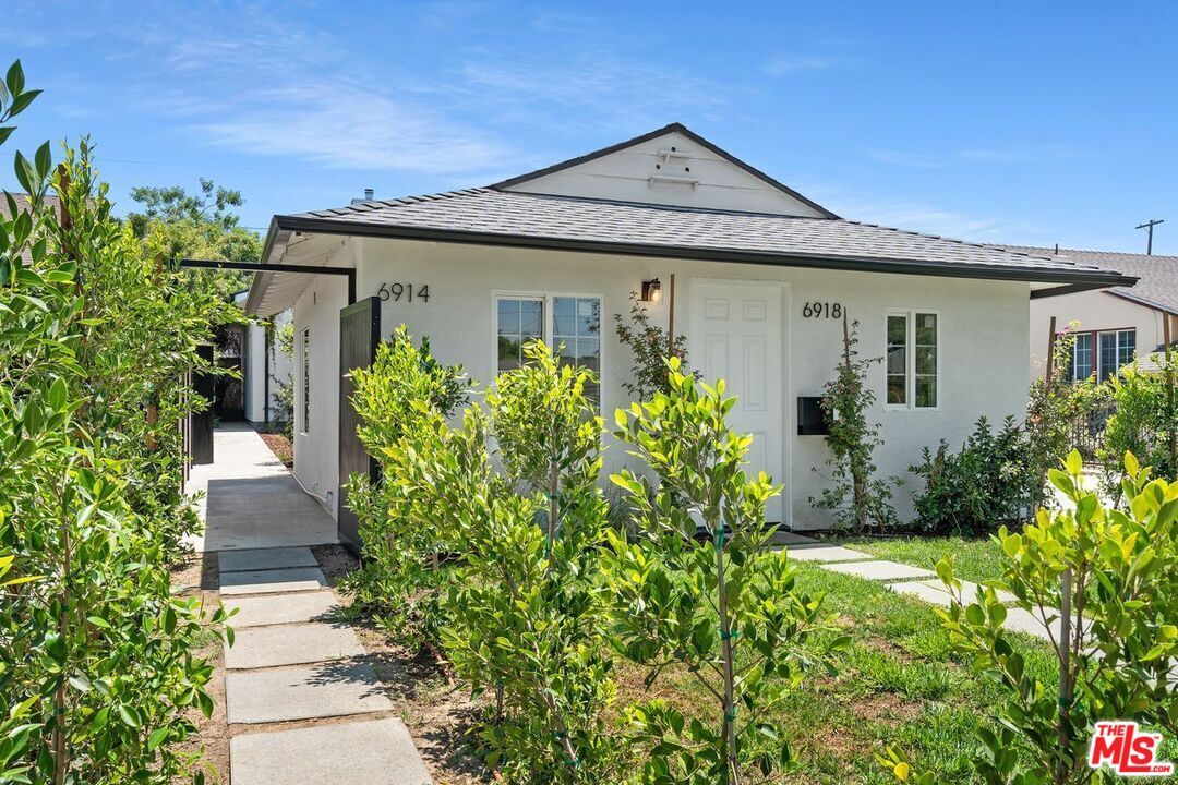 Property Photo:  6918 Bellingham Ave  CA 91605 